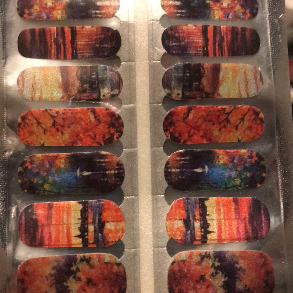 Painted sunset nail polish strips